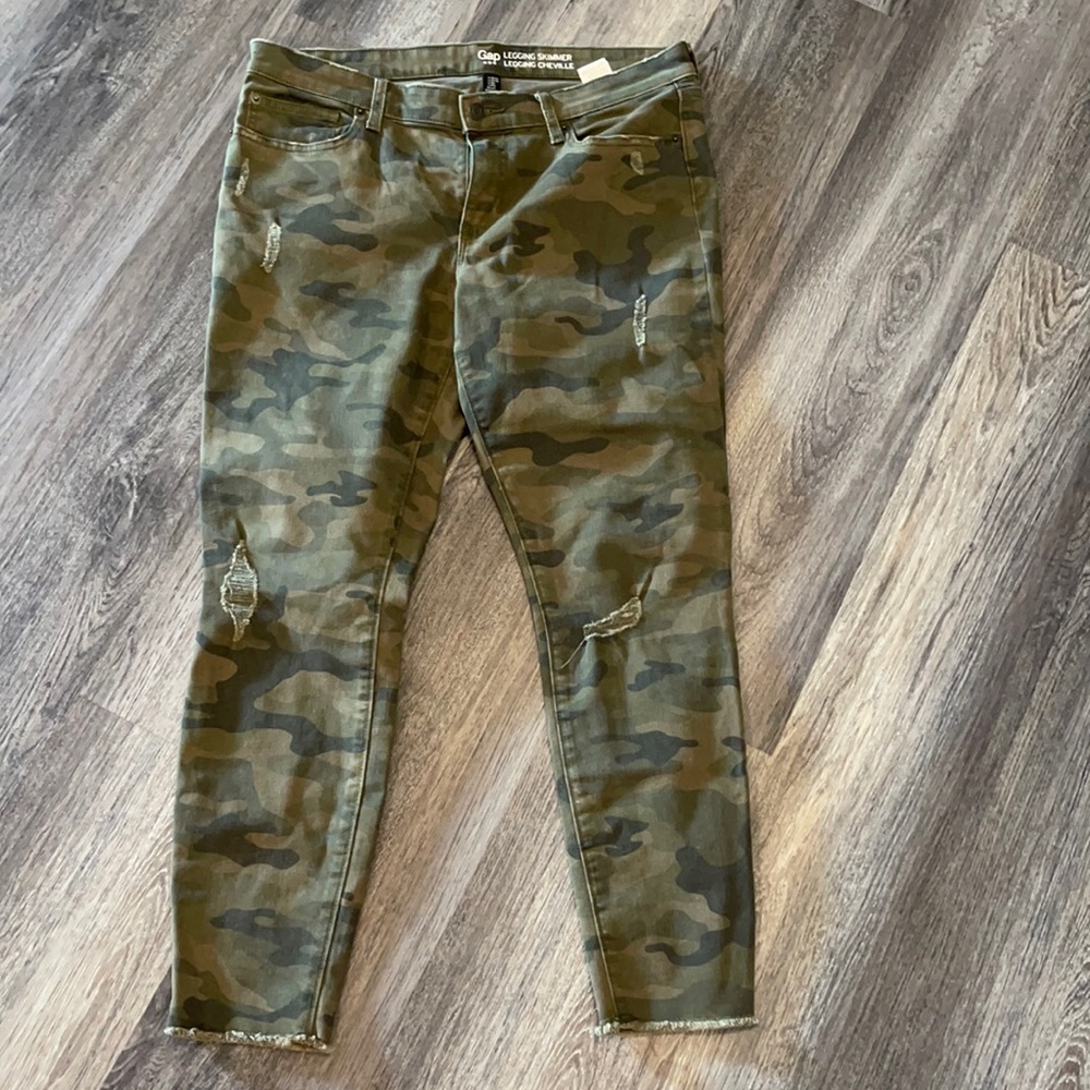 Gap Legging Skimmer